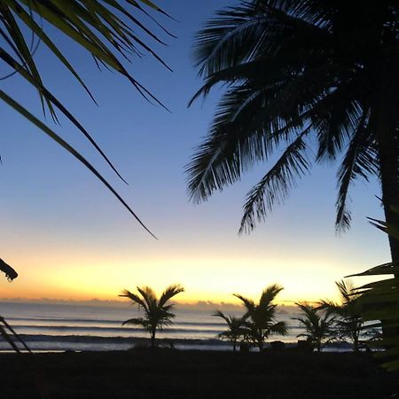 North Shore Surf Camp Hotell Baler Eksteriør bilde